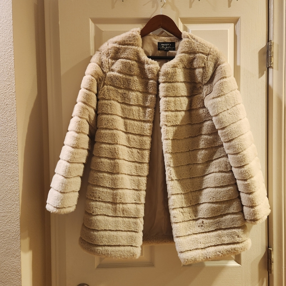 Faux Fur Striped Cream Coat